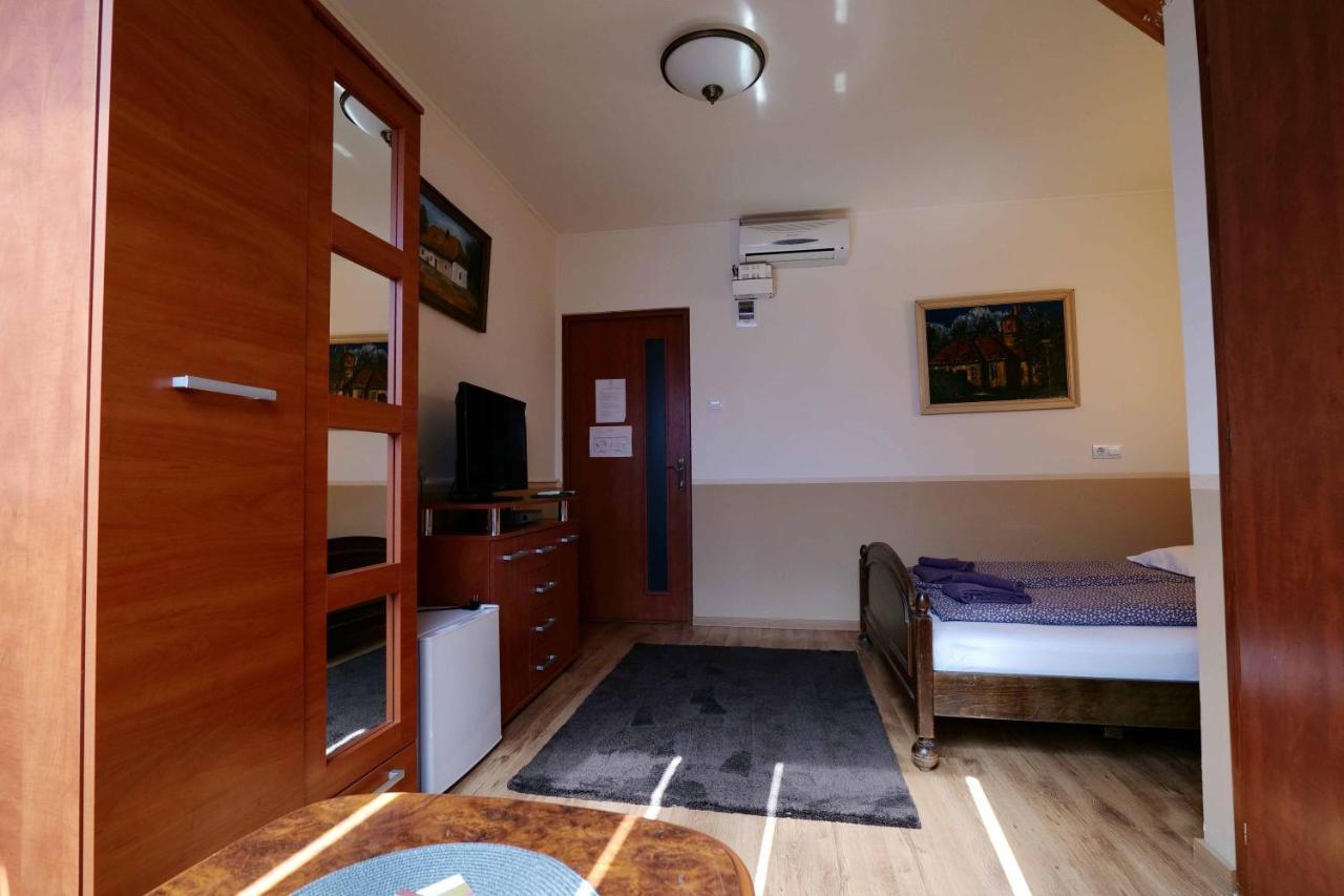 Nyilas Fogadó Nyíregyháza Exterior foto
