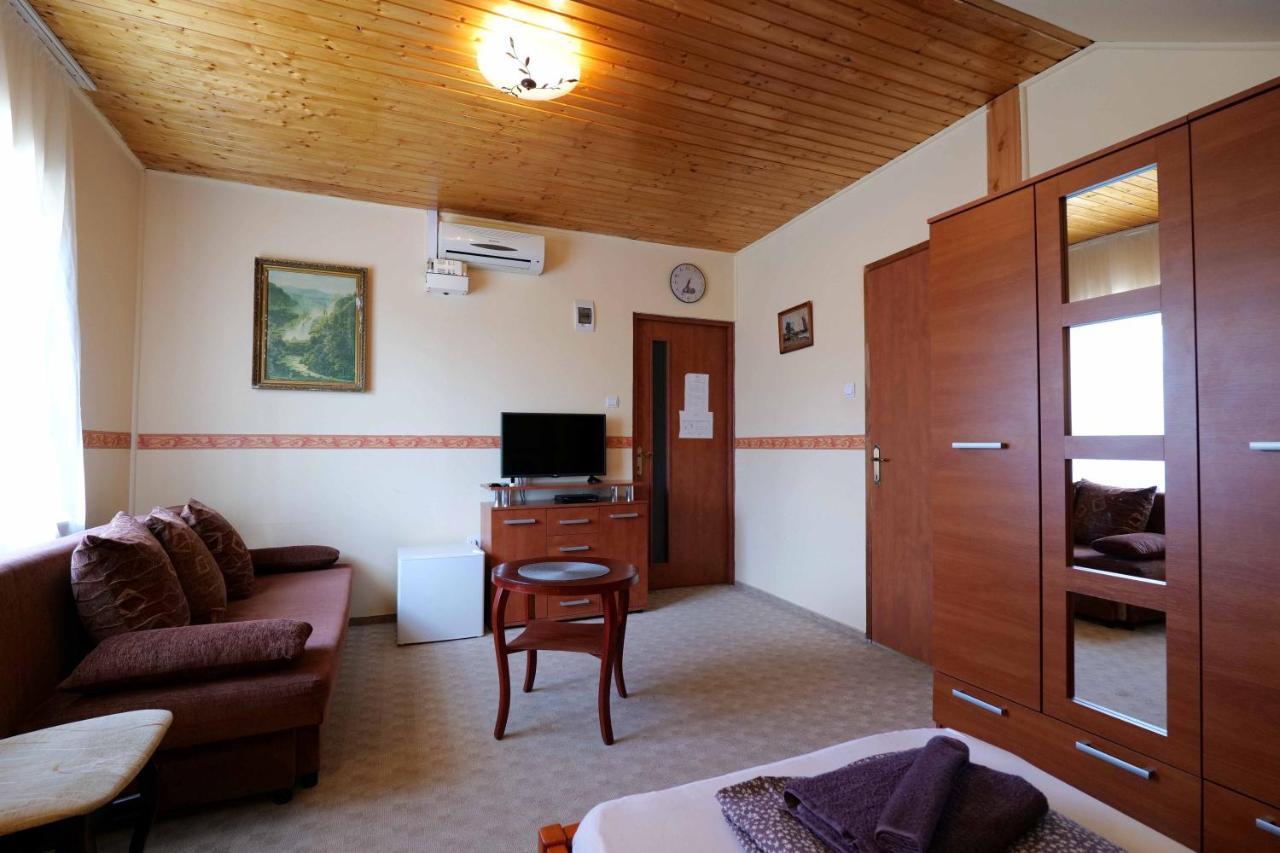 Nyilas Fogadó Nyíregyháza Exterior foto